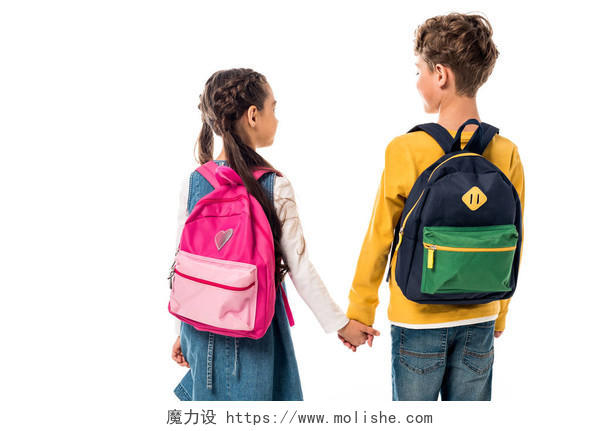 背着背包背着手在白色上上学的小学生的背观